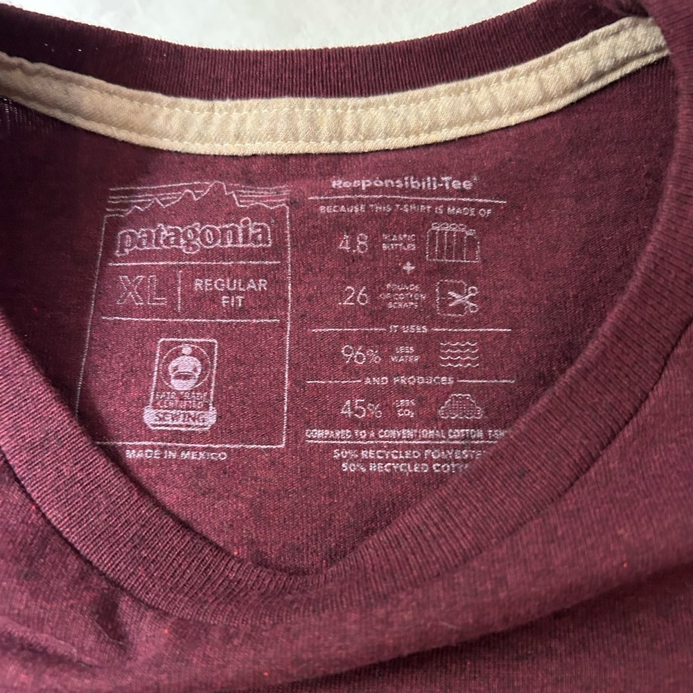PATAGONIA Men's Line Logo Ridge Pocket Responsibili- Tee Barn Red‎ XL - Picture 7 of 10